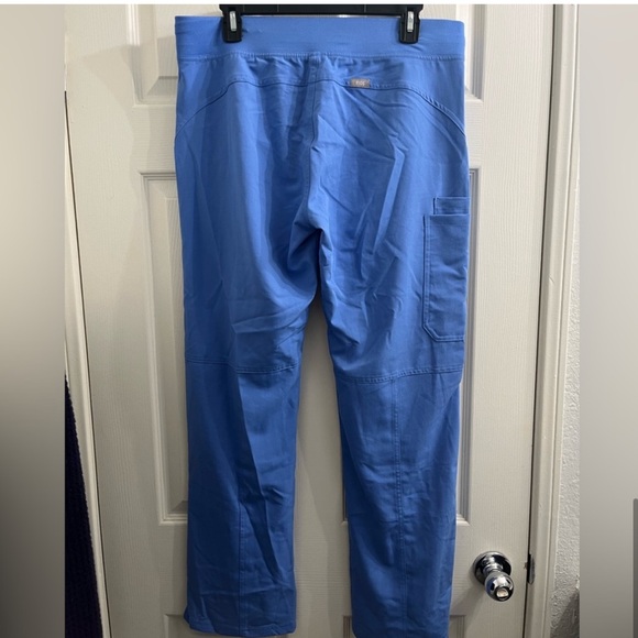 Figs SET. Top and bottom - Picture 4 of 4